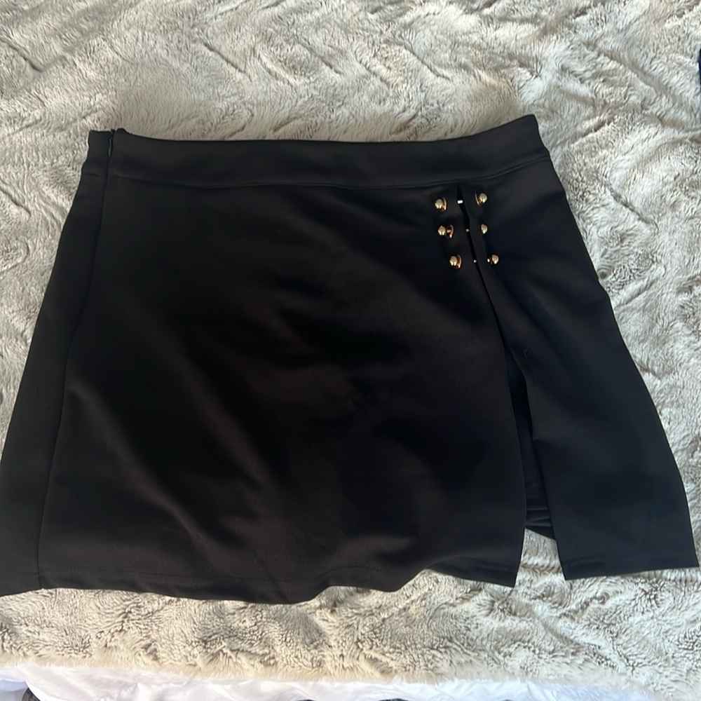 SHEIN Black Skort